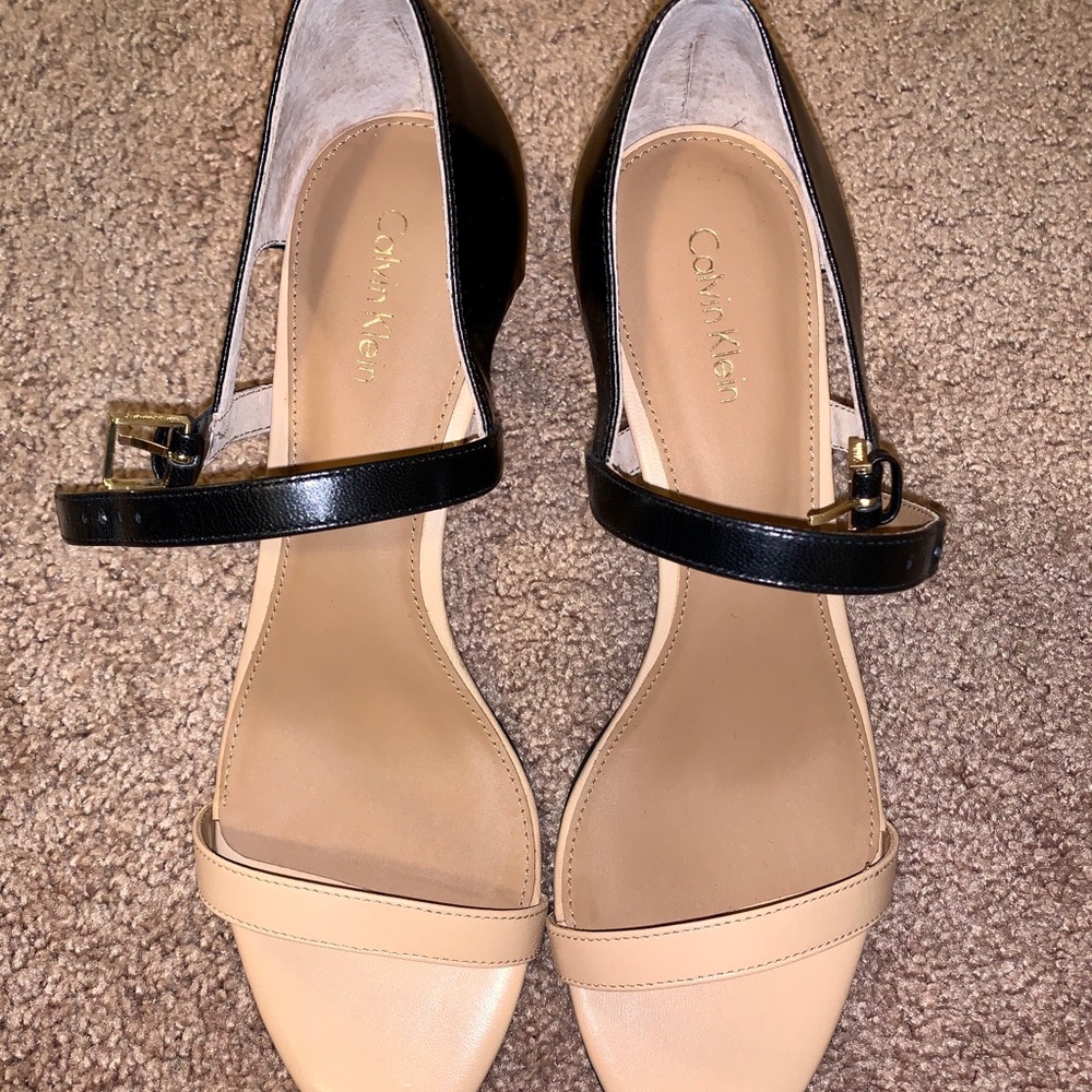 SALE🔥🔥🔥Calvin Klein Heels - size 8.5